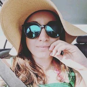 Meet your Posher, Tara